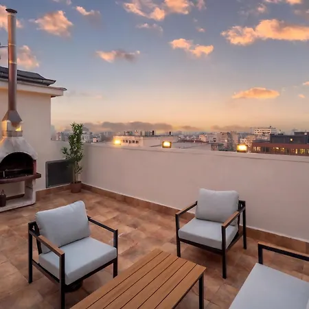 Appartement 2-story 3br - Top-floor Rooftop Terrace & Stunning Views - Historic Center Boekarest