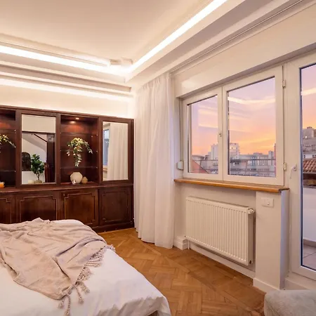 2-story 3br - Top-floor Rooftop Terrace & Stunning Views - Historic Center Appartement