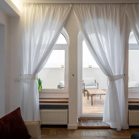 2-story 3br - Top-floor Rooftop Terrace & Stunning Views - Historic Center *