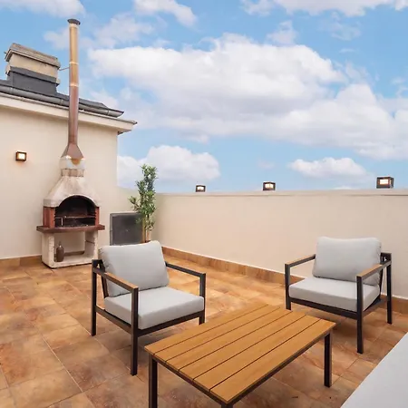 2-story 3br - Top-floor Rooftop Terrace & Stunning Views - Historic Center *