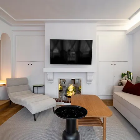 2-story 3br - Top-floor Rooftop Terrace & Stunning Views - Historic Center Appartement *