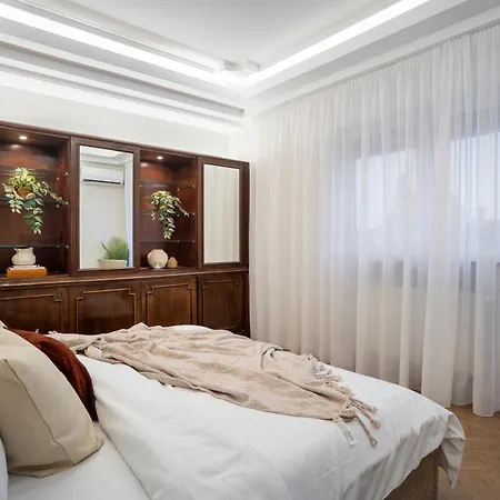 2-story 3br - Top-floor Rooftop Terrace & Stunning Views - Historic Center Appartement