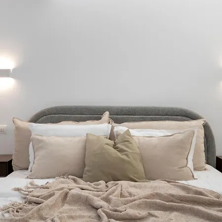 2-story 3br - Top-floor Rooftop Terrace & Stunning Views - Historic Center Appartement